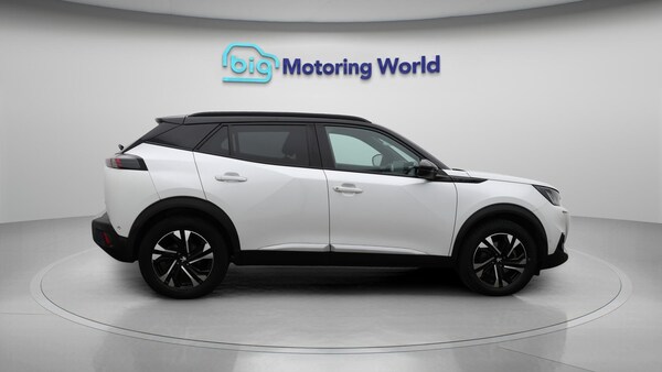 Used Peugeot E-2008 2021 for sale - 76152779: Photo 8