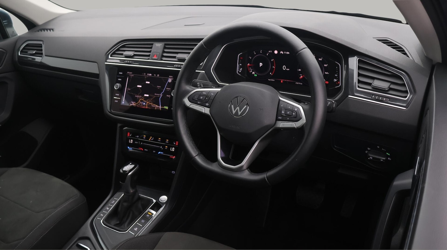 Used Volkswagen Tiguan 2021 for sale - 76572342: Photo 10