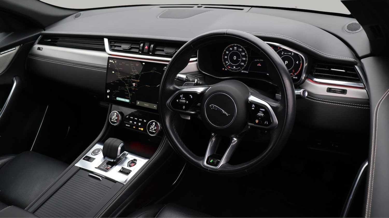 Used Jaguar F-Pace 2021 for sale - 77274707: Photo 9