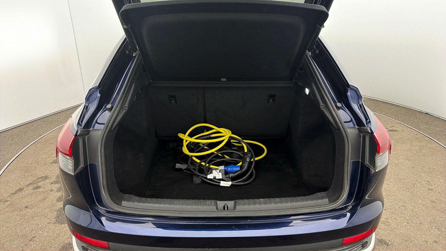 Used Audi Q4 e-tron 2023 for sale - 78011464: Photo 16