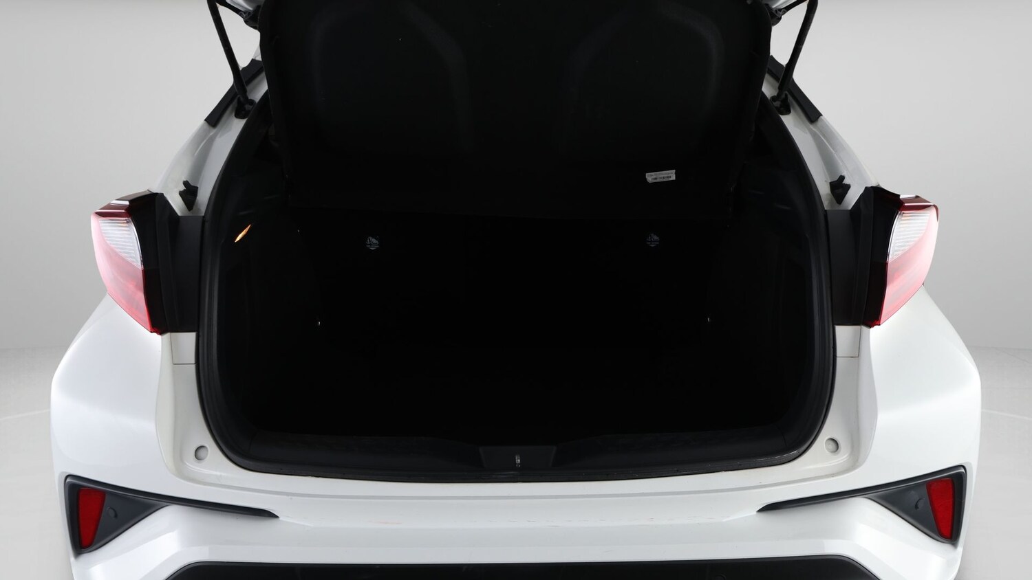 Used Toyota C-HR 2023 for sale - 77675805: Photo 17