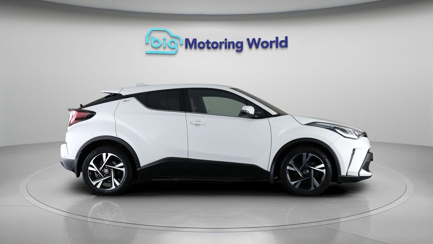 Used Toyota C-HR 2023 for sale - 77675805: Photo 8