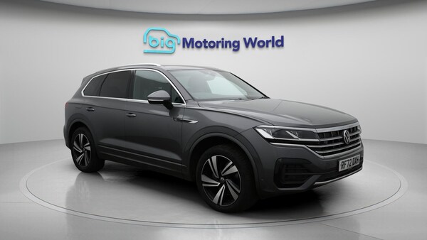 Used Volkswagen Touareg 2023 for sale - 76295795: Photo 2