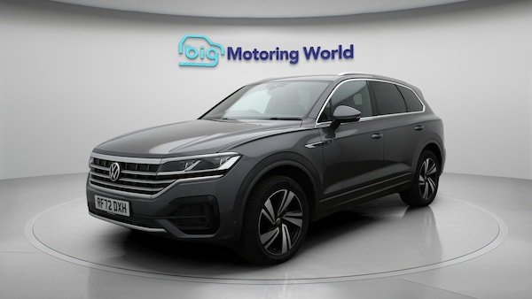 Used Volkswagen Touareg 2023 for sale - 76295795: Photo 4