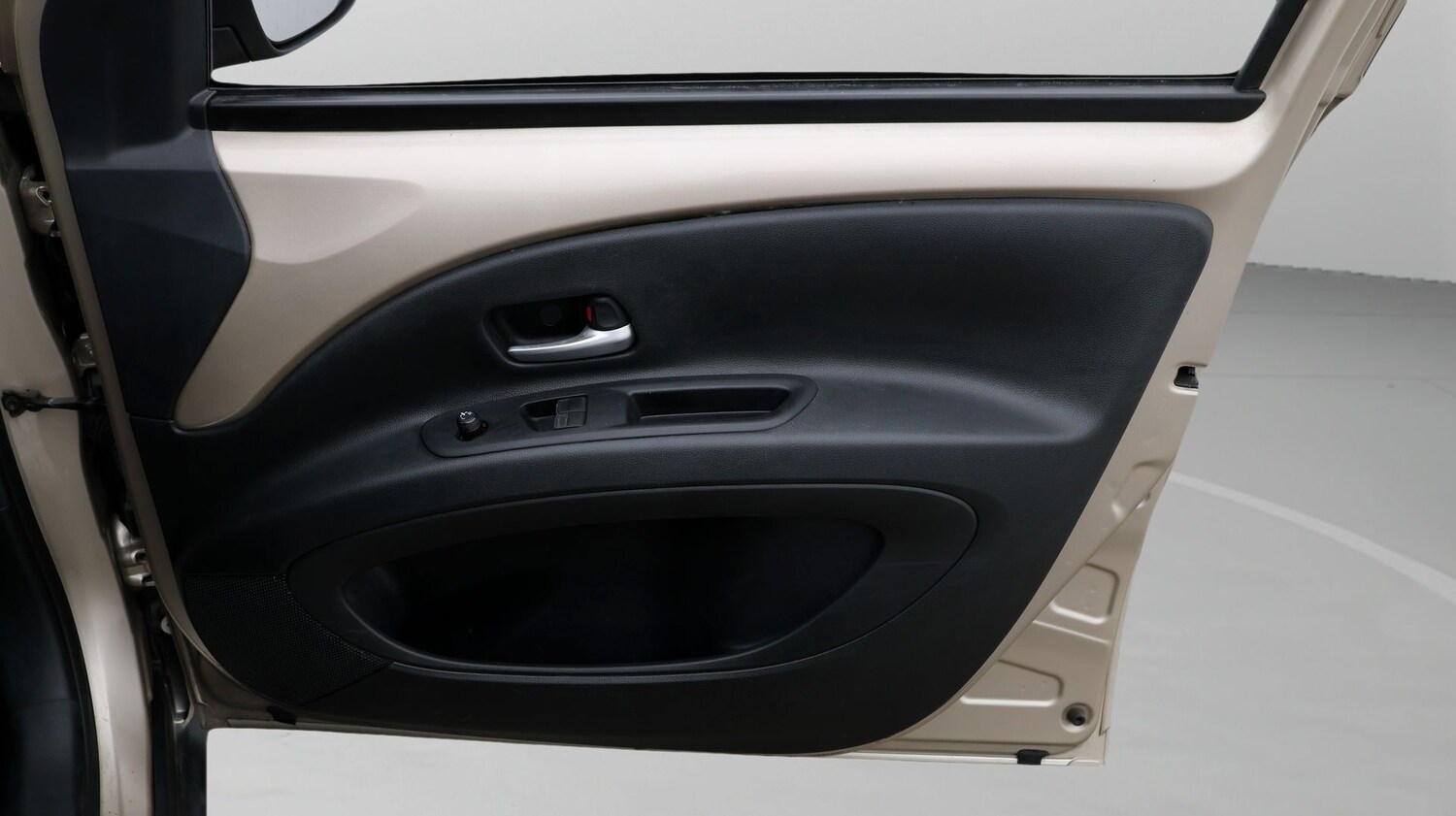 Used Toyota Aygo X for sale - 77337442: Photo 15