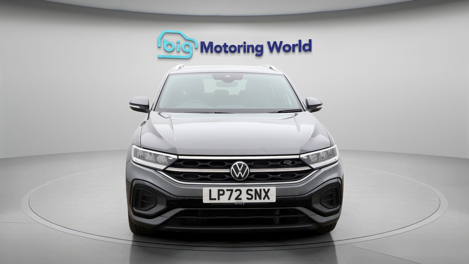 Used Volkswagen T-Roc 2023 for sale - 77617590: Photo 2