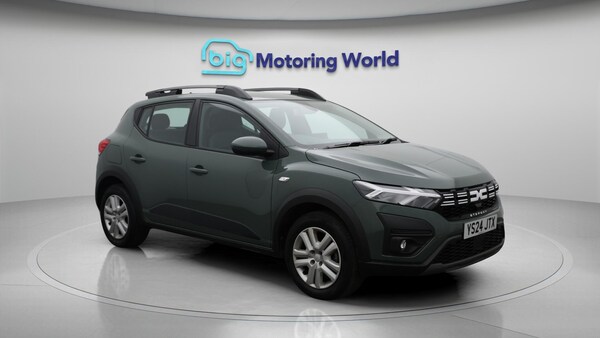 Used Dacia Sandero Stepway 2024 for sale - 75720290: Photo 2