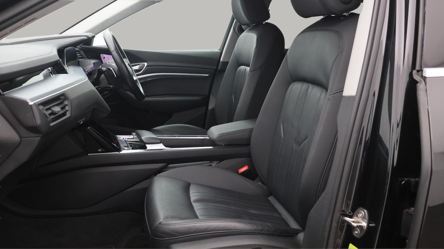 Used Audi e-tron 2020 for sale - 76667407: Photo 15