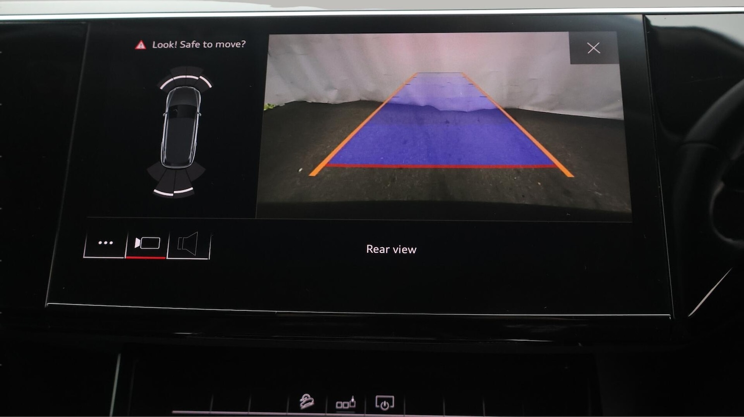 Used Audi e-tron 2020 for sale - 76667407: Photo 28