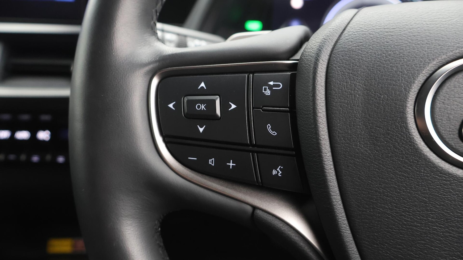 Used Lexus UX 2024 for sale - 76433313: Photo 24