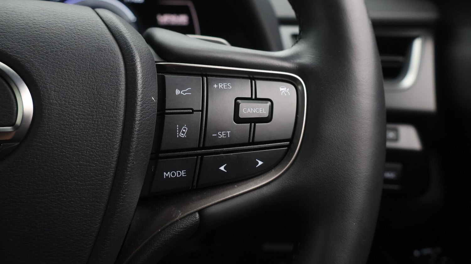 Used Lexus UX 2024 for sale - 76433313: Photo 25