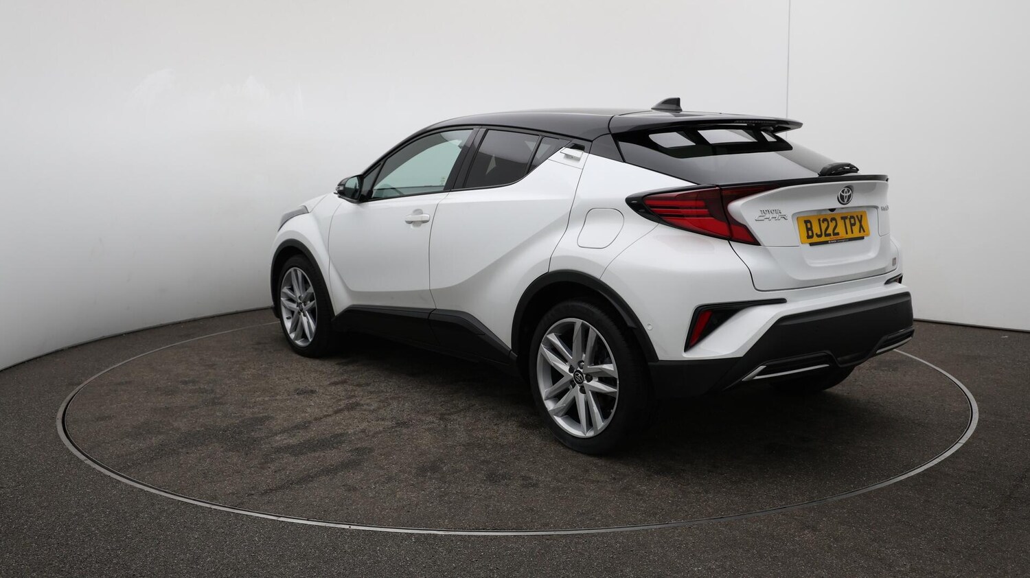 Used Toyota C-HR 2022 for sale - 76001992: Photo 63