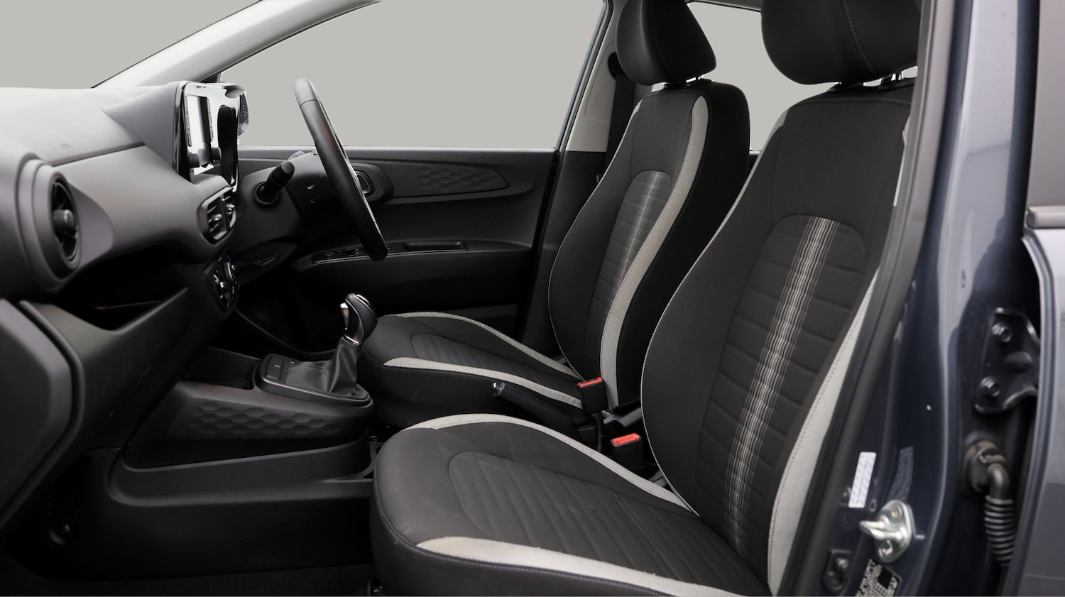 Used Hyundai i10 2022 for sale - 77460159: Photo 14