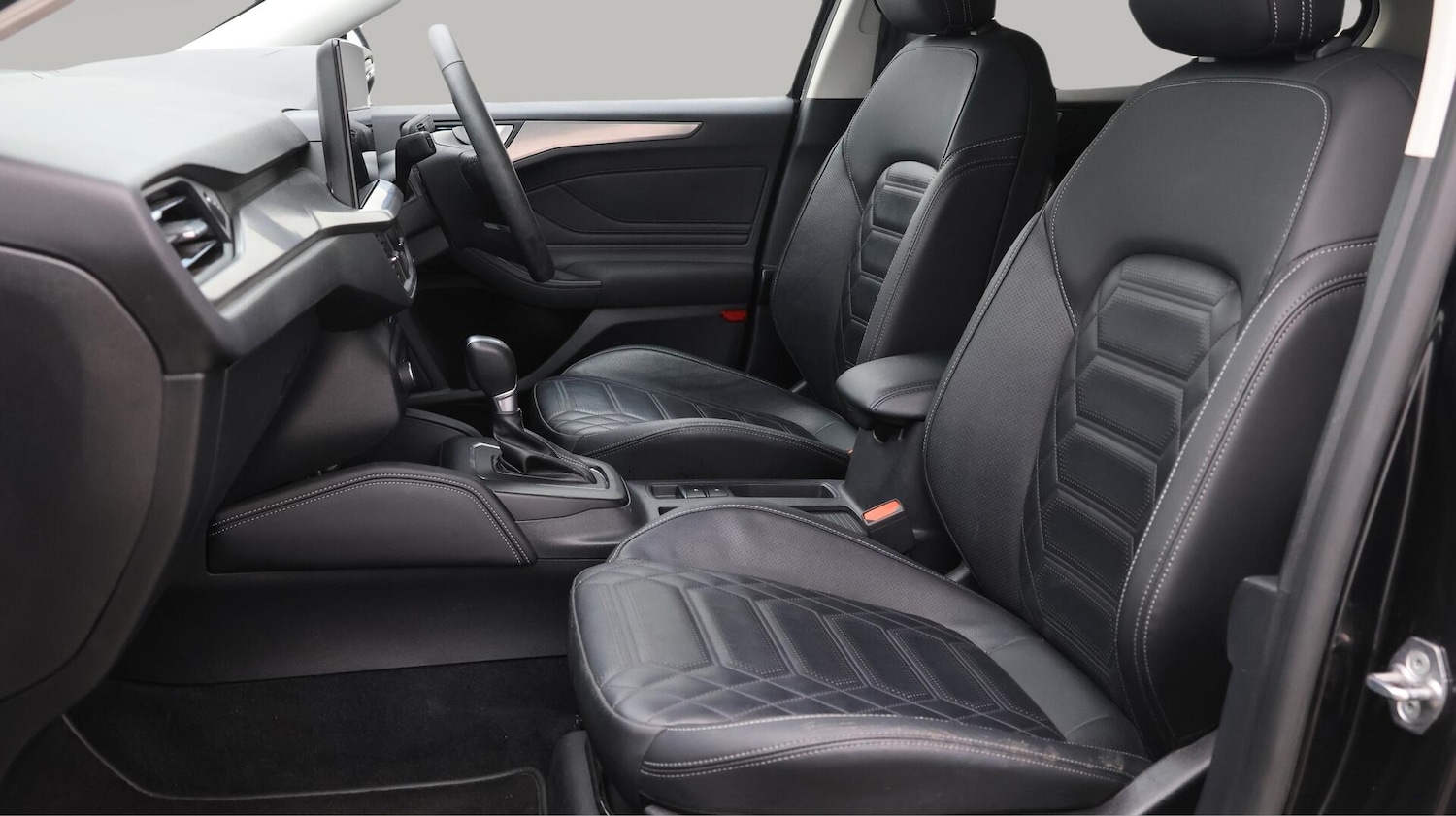 Used Ford Focus 2023 for sale - 76371332: Photo 15