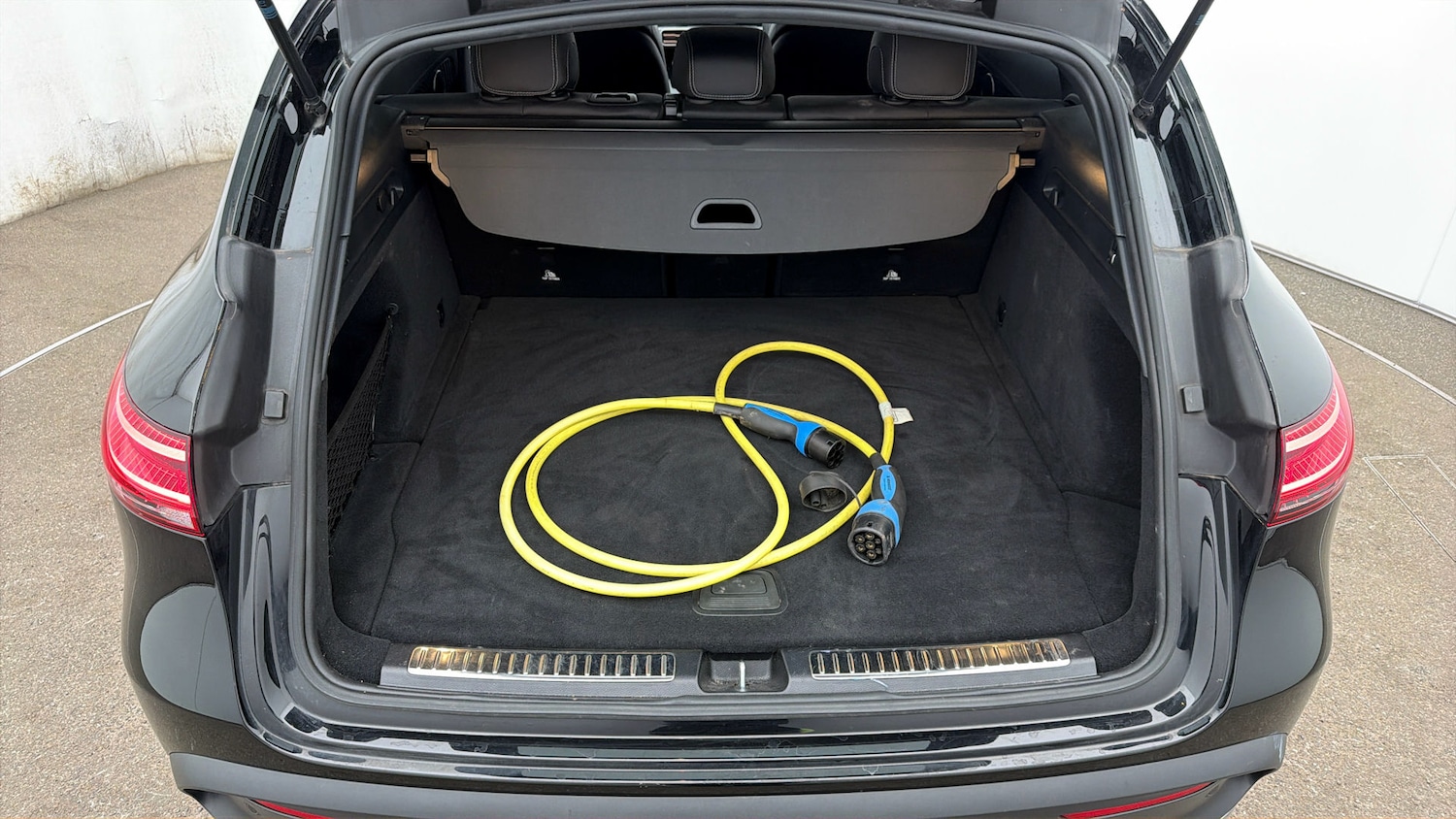 Used Mercedes-Benz EQC 2023 for sale - 78039070: Photo 16