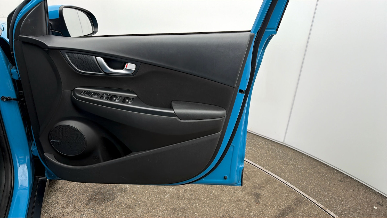 Used Hyundai KONA 2023 for sale - 78083862: Photo 14