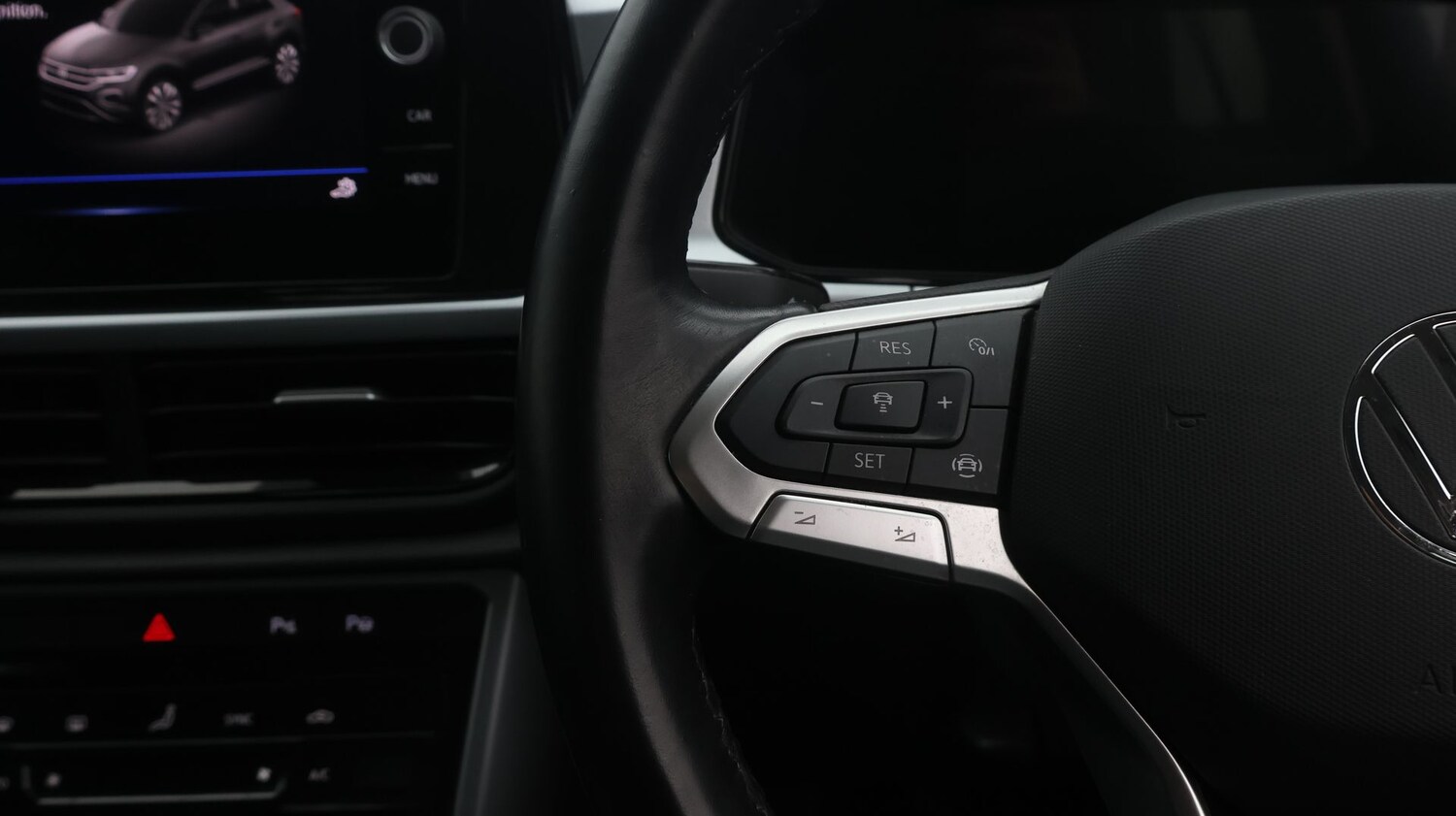 Used Volkswagen T-Roc for sale - 77639068: Photo 23