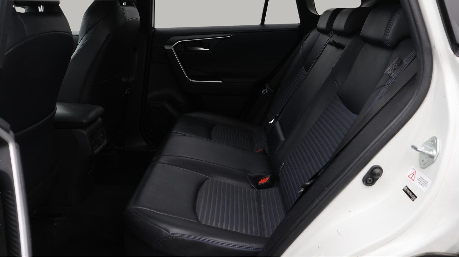 Used Toyota RAV4 2020 for sale - 76633336: Photo 17