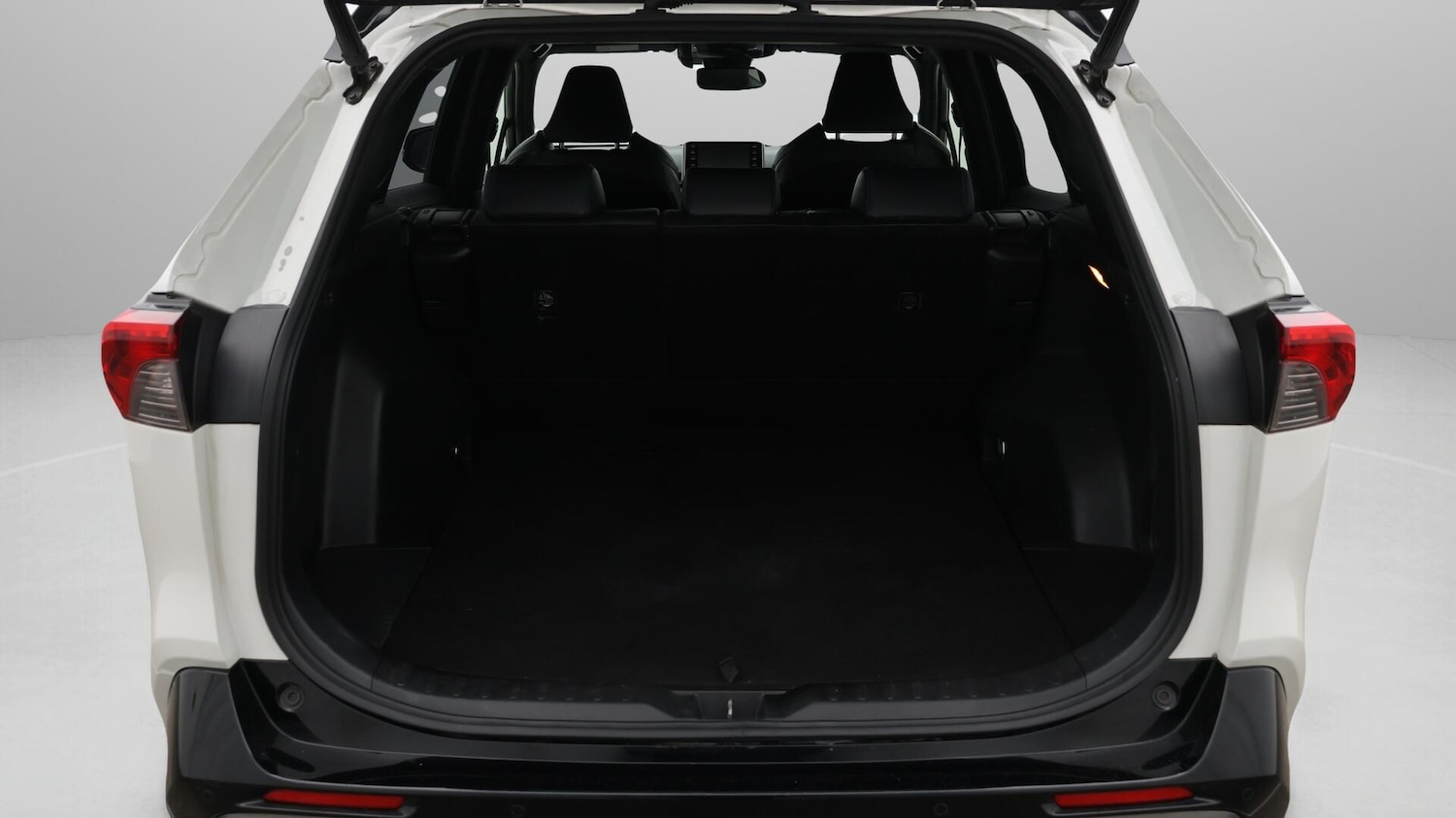 Used Toyota RAV4 2020 for sale - 76633336: Photo 18