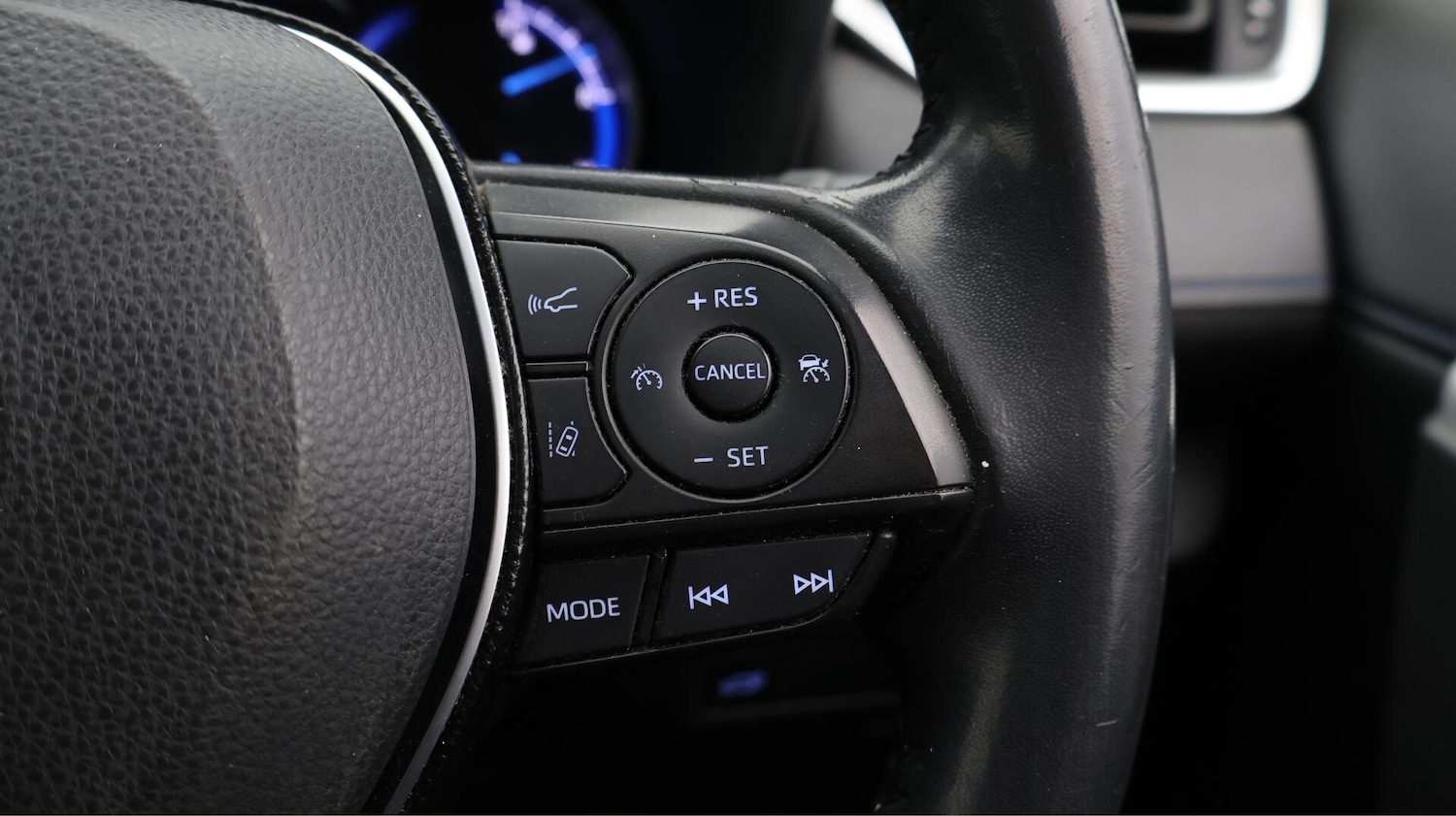 Used Toyota RAV4 2020 for sale - 76633336: Photo 27