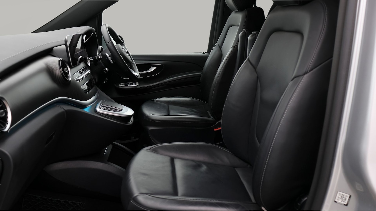 Used Mercedes-Benz V-Class 2023 for sale - 77848525: Photo 14