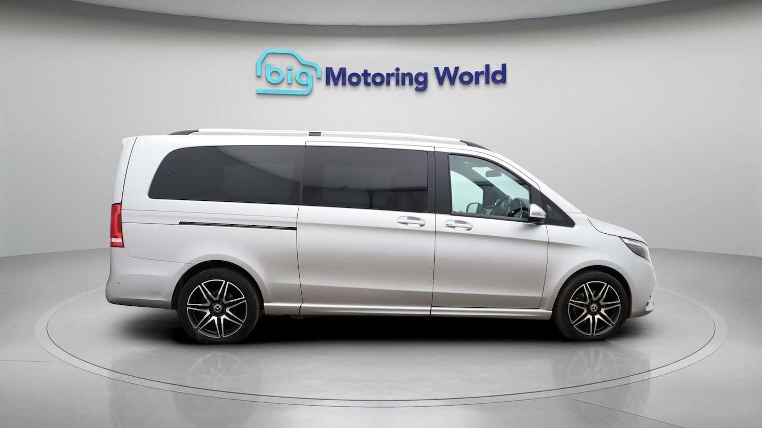 Used Mercedes-Benz V-Class 2023 for sale - 77848525: Photo 8