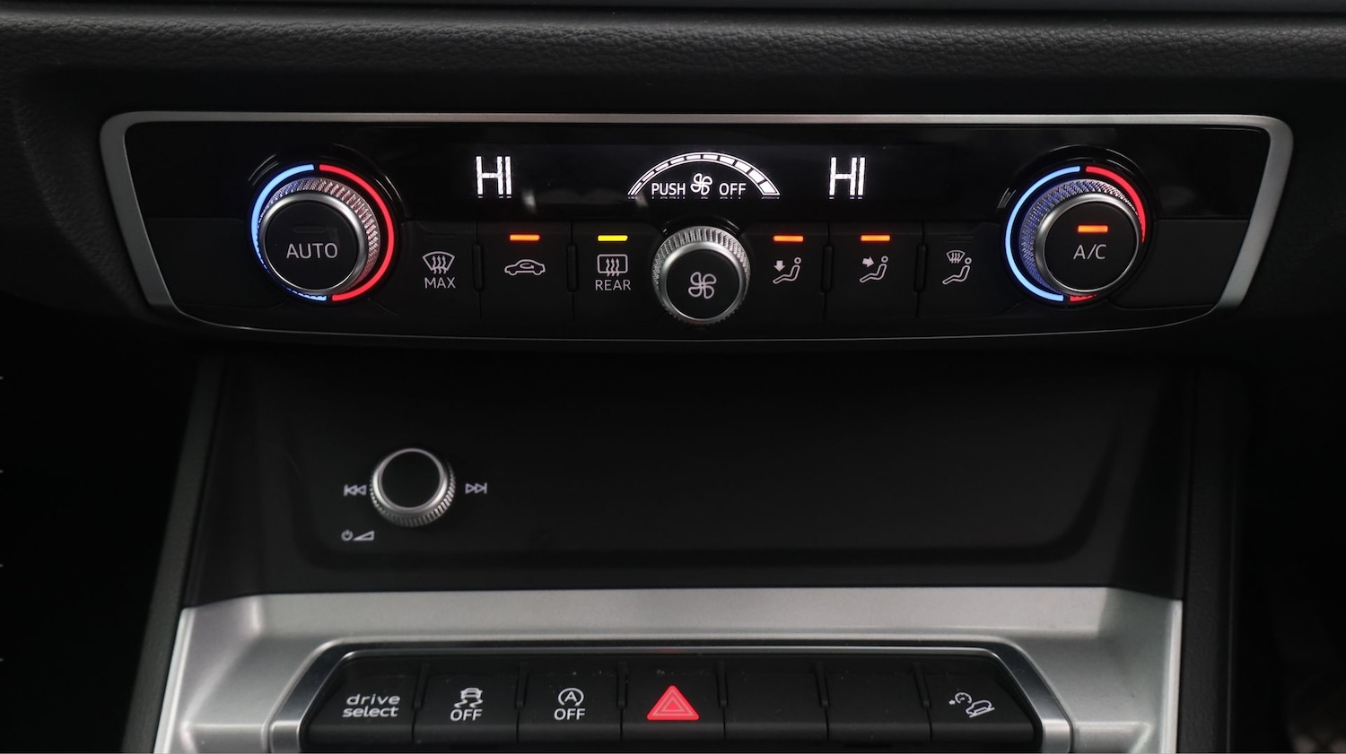 Used Audi Q3 2022 for sale - 77459792: Photo 12