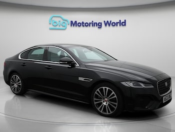 2023 (23) - 2.0 P250i R-Dynamic SE Saloon 4dr Petrol Auto Euro 6 (s/s) (250 ps)
