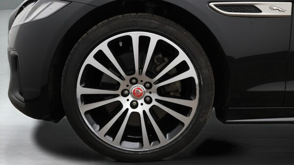 Used Jaguar XF 2023 for sale - 76166351: Photo 29