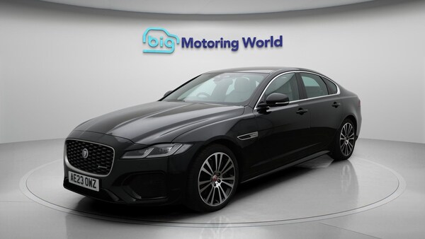 Used Jaguar XF 2023 for sale - 76166351: Photo 4