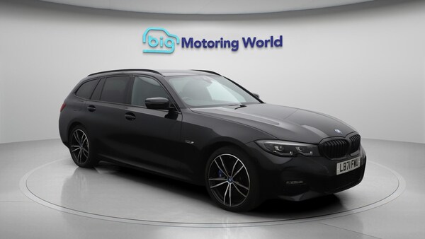 Used BMW 3 Series 2021 for sale - 76227864: Photo 2