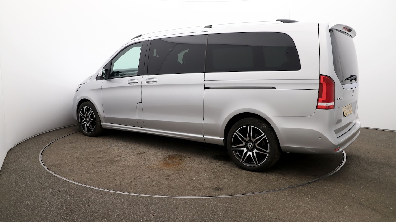 Used Mercedes-Benz V-Class 2023 for sale - 76808534: Photo 30