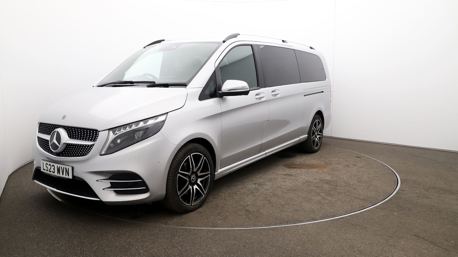 Used Mercedes-Benz V-Class 2023 for sale - 76808534: Photo 31