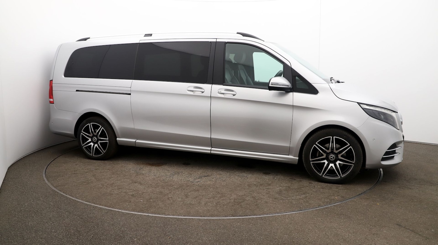 Used Mercedes-Benz V-Class 2023 for sale - 76808534: Photo 42