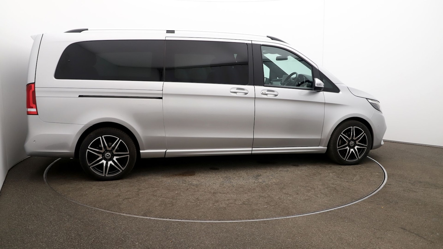 Used Mercedes-Benz V-Class 2023 for sale - 76808534: Photo 45