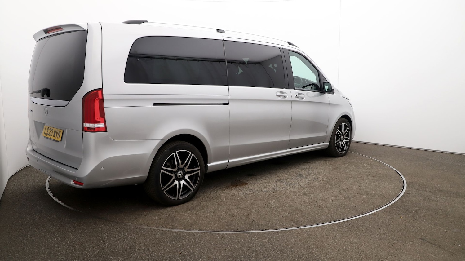 Used Mercedes-Benz V-Class 2023 for sale - 76808534: Photo 48