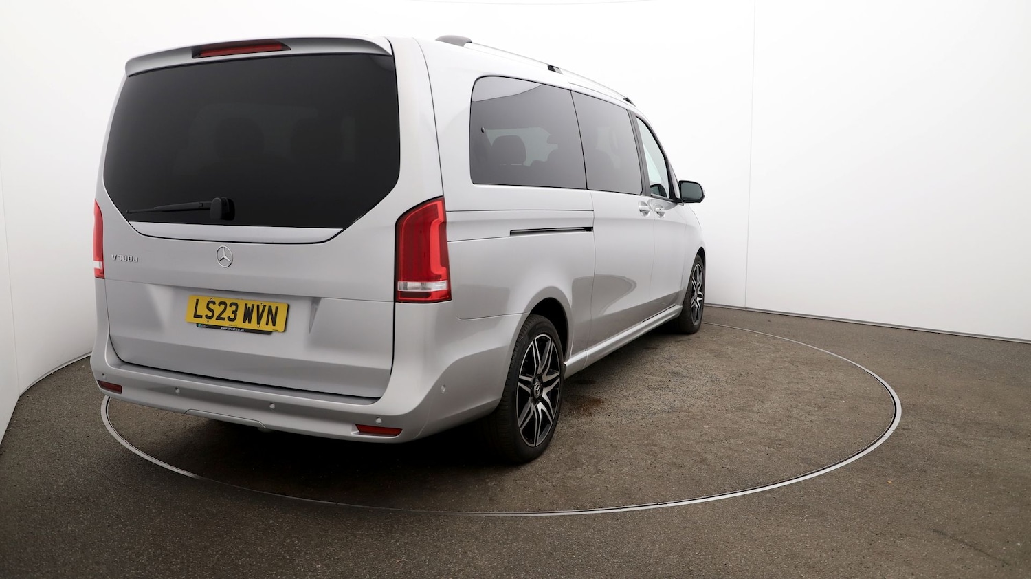 Used Mercedes-Benz V-Class 2023 for sale - 76808534: Photo 50