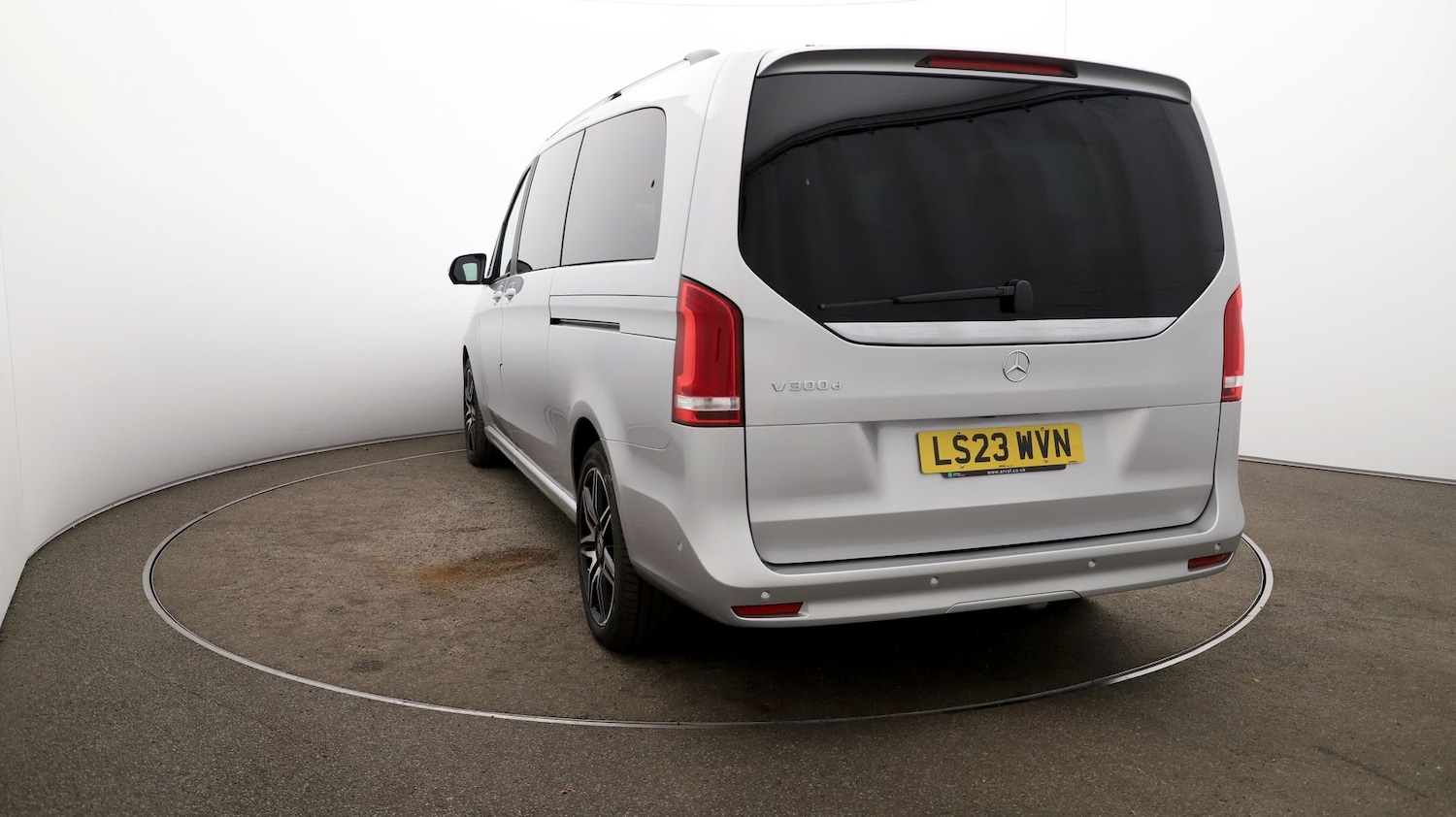 Used Mercedes-Benz V-Class 2023 for sale - 76808534: Photo 55