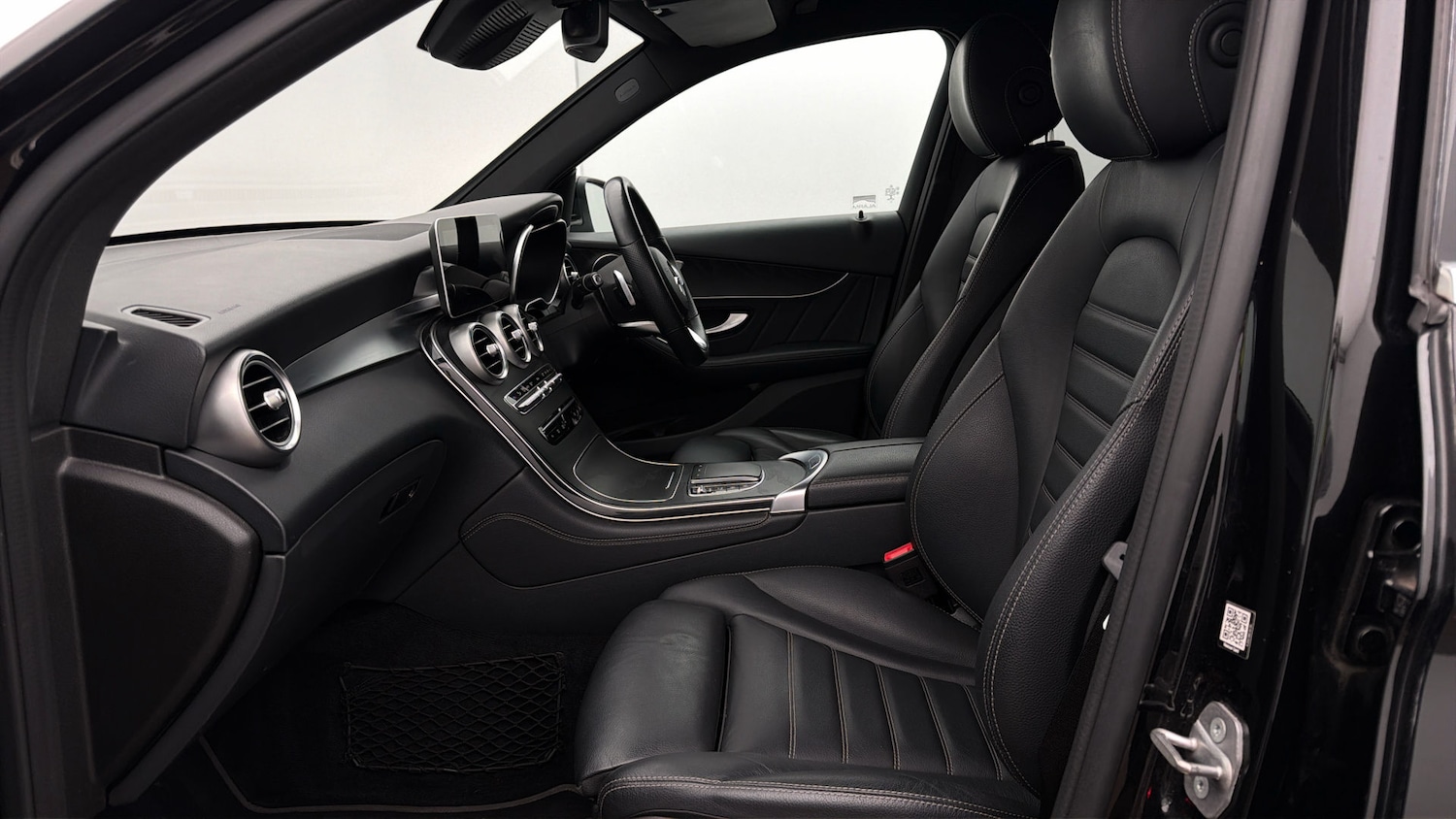 Used Mercedes-Benz GLC 2020 for sale - 77961661: Photo 13