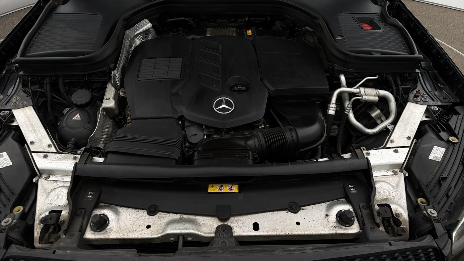 Used Mercedes-Benz GLC 2020 for sale - 77961661: Photo 18