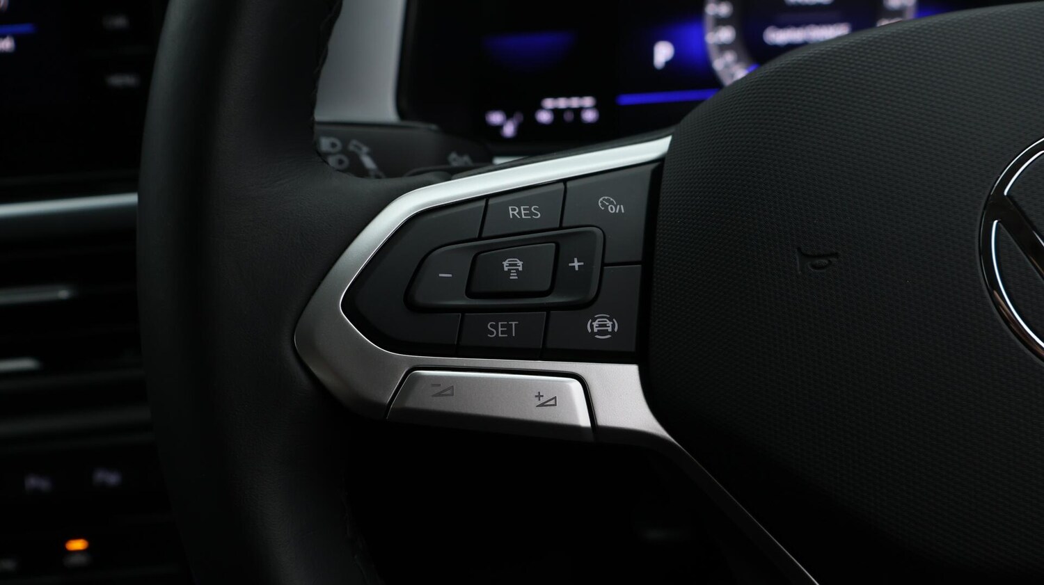 Used Volkswagen T-Roc 2023 for sale - 76549690: Photo 25