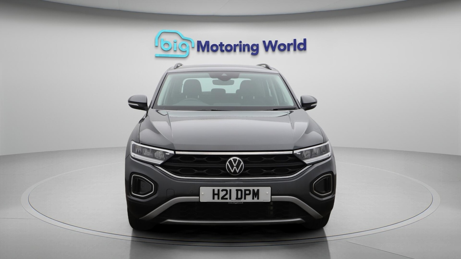 Used Volkswagen T-Roc 2023 for sale - 76549690: Photo 3