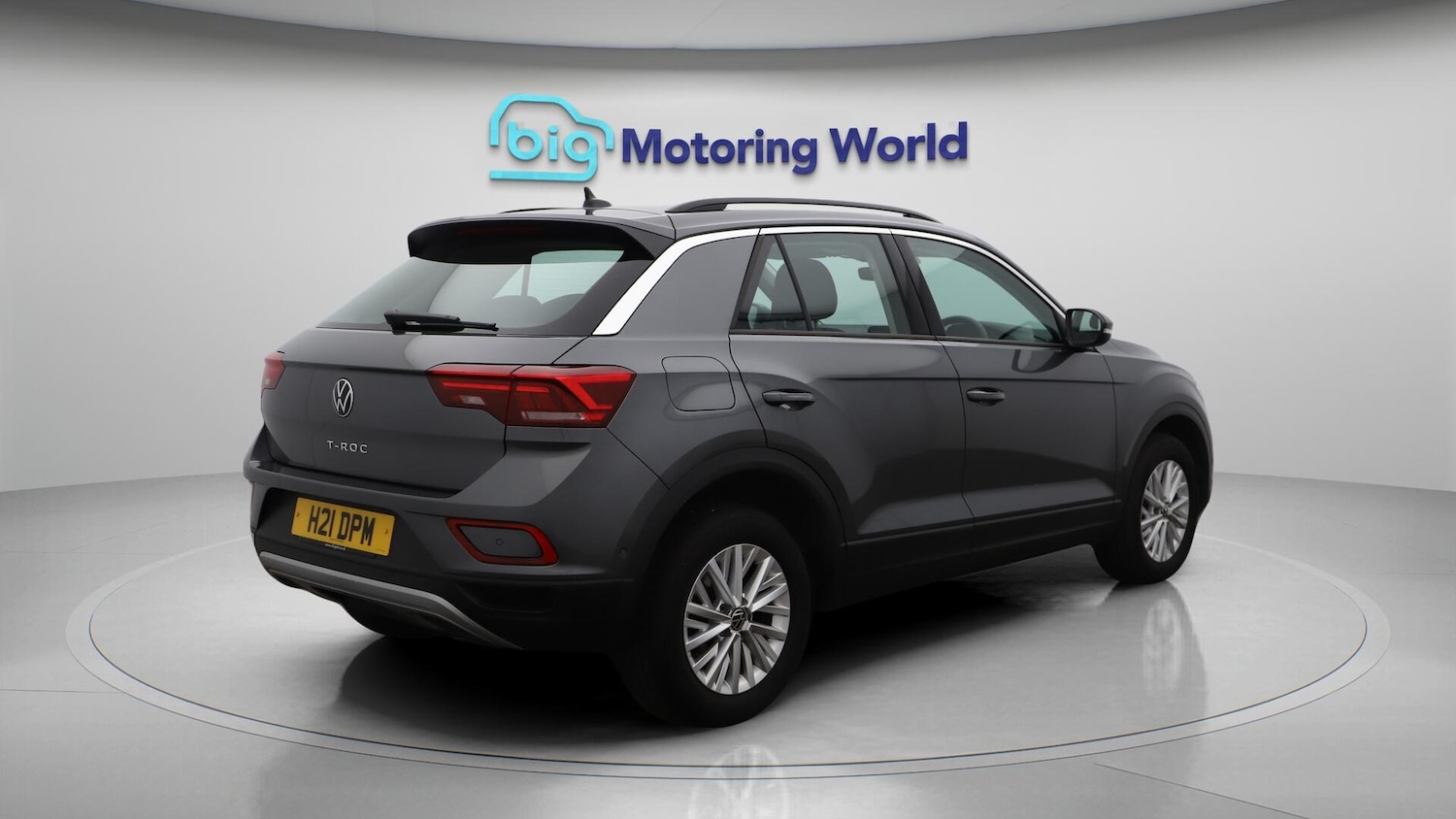 Used Volkswagen T-Roc 2023 for sale - 76549690: Photo 8