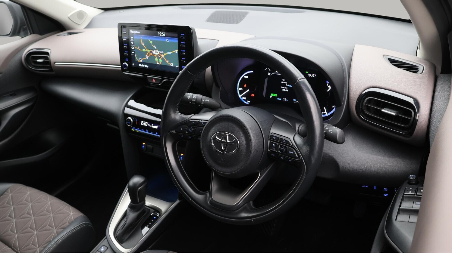 Used Toyota Yaris Cross 2021 for sale - 76294531: Photo 10