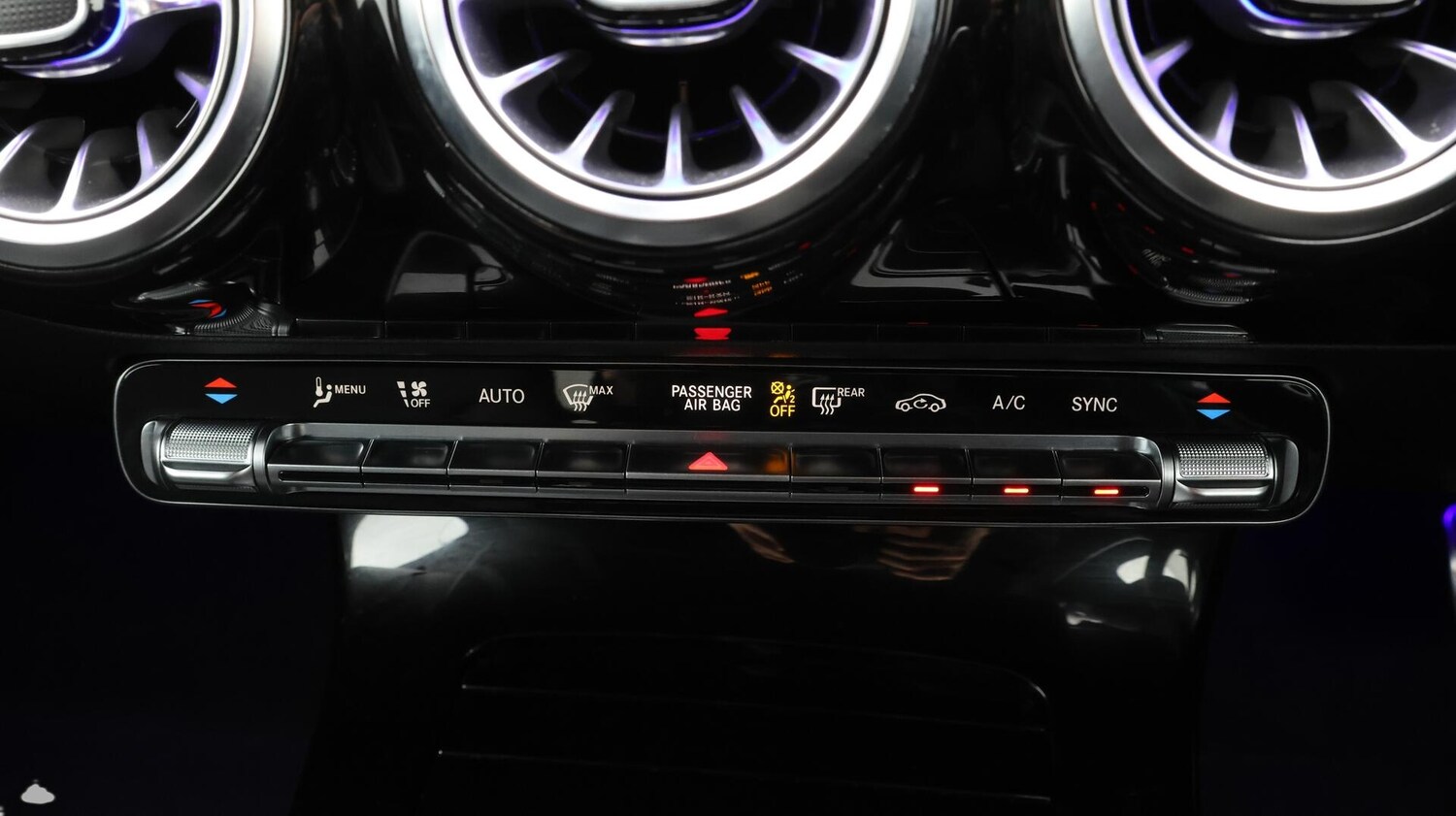 Used Mercedes-Benz CLA 2022 for sale - 76633329: Photo 13