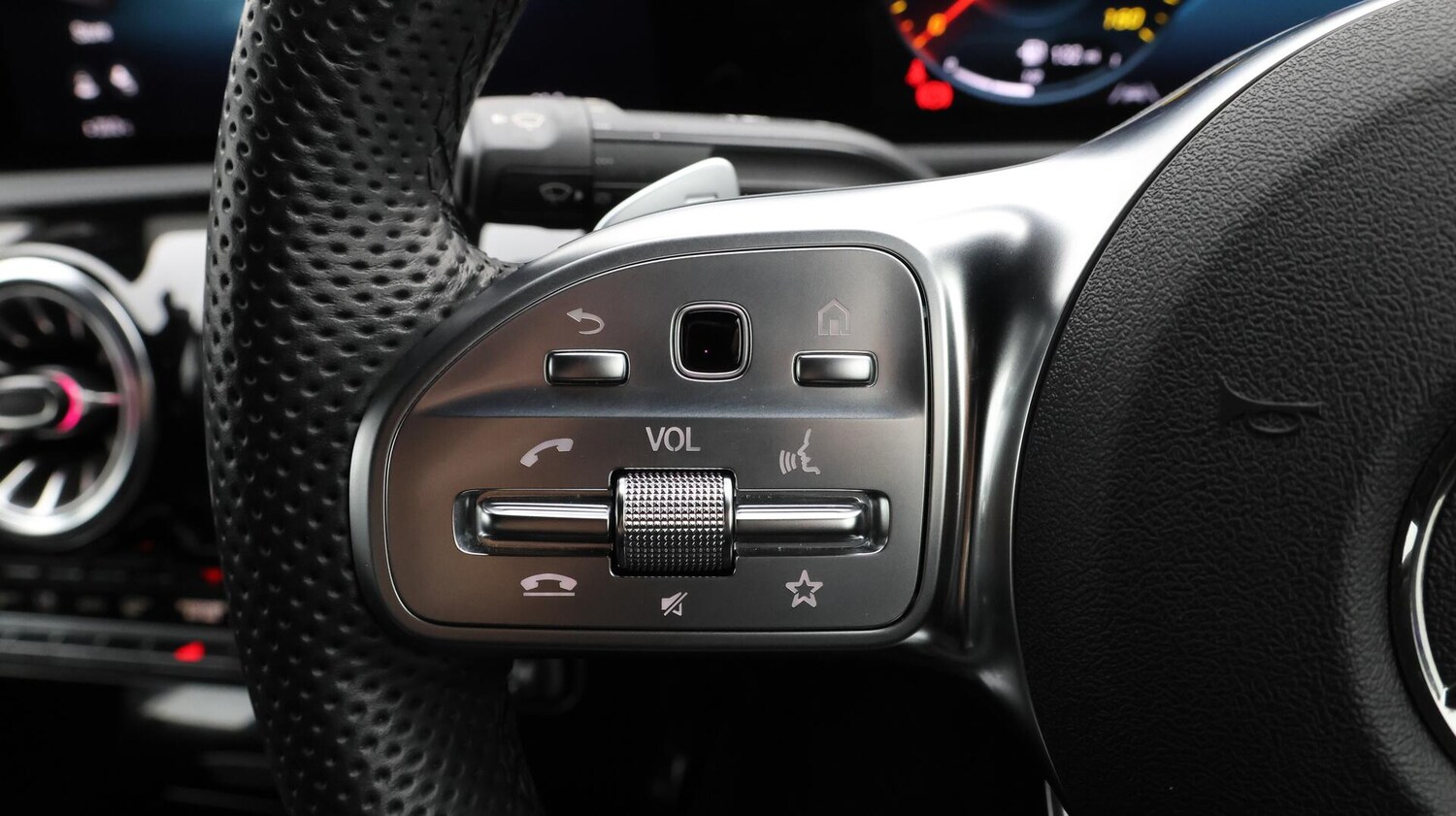 Used Mercedes-Benz CLA 2022 for sale - 76633329: Photo 24