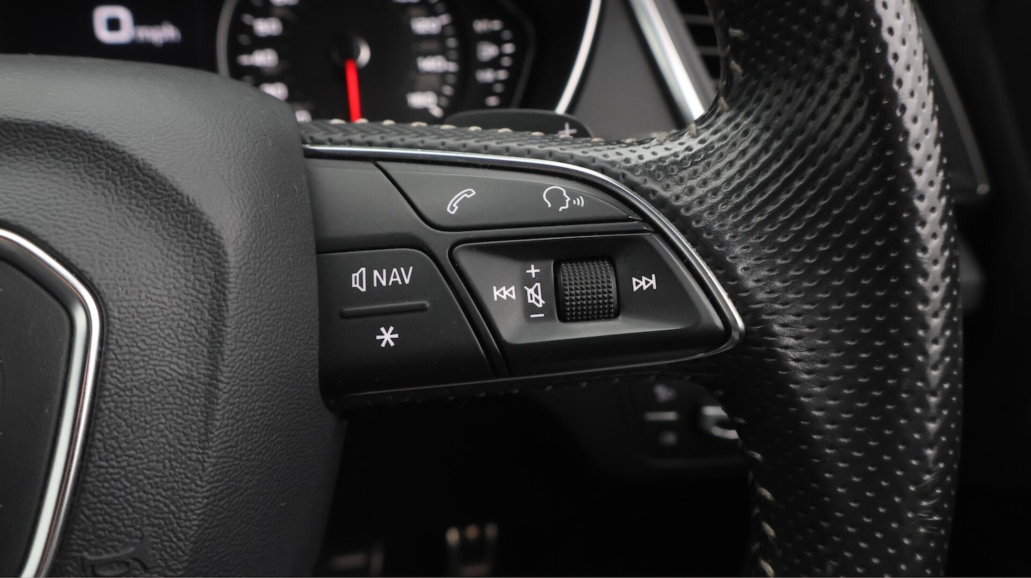 Used Audi Q5 2017 for sale - 76702248: Photo 25