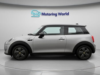 Used MINI Hatch 2023 for sale - 79527015: Photo