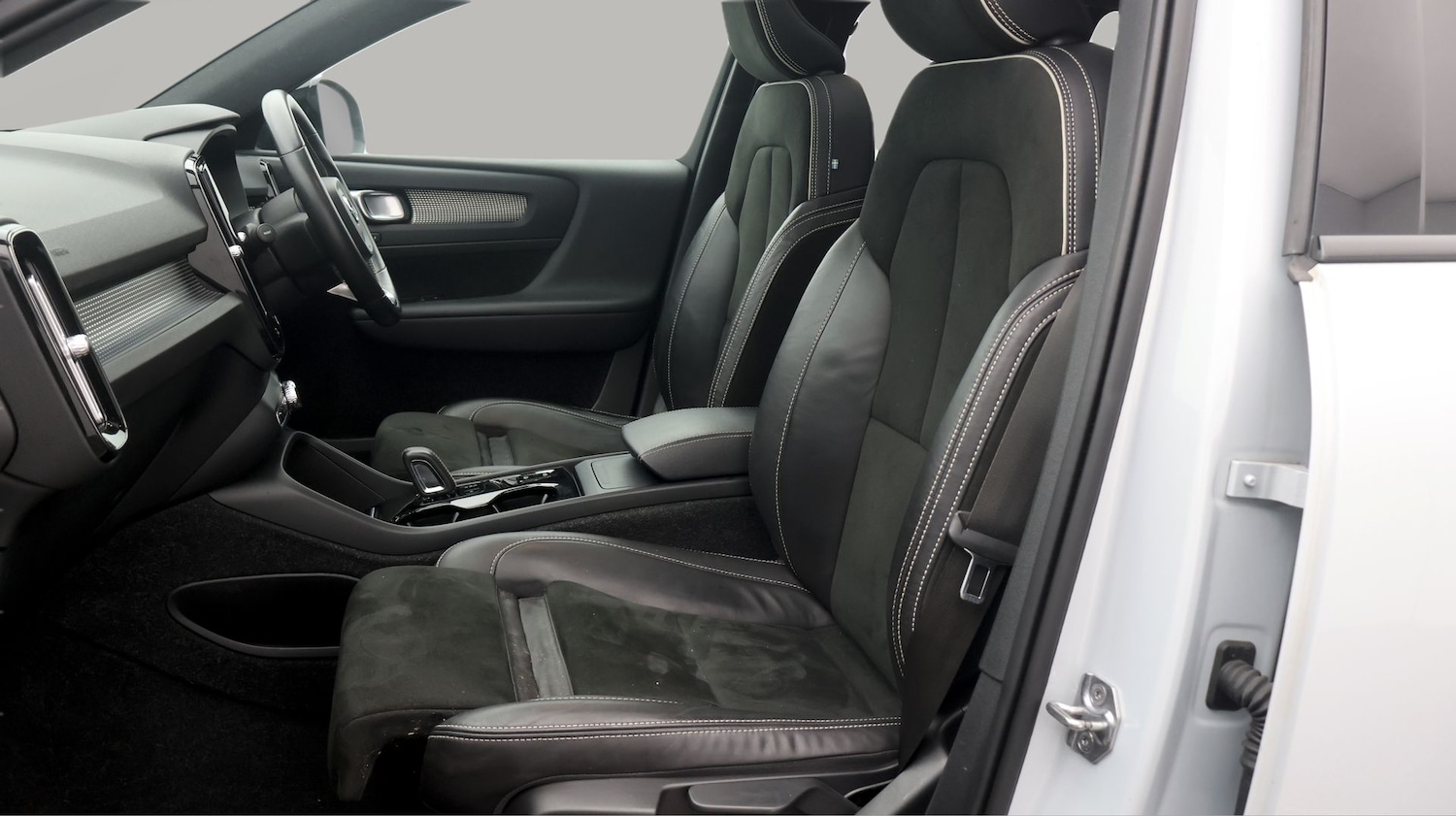 Used Volvo XC40 2021 for sale - 77461037: Photo 14