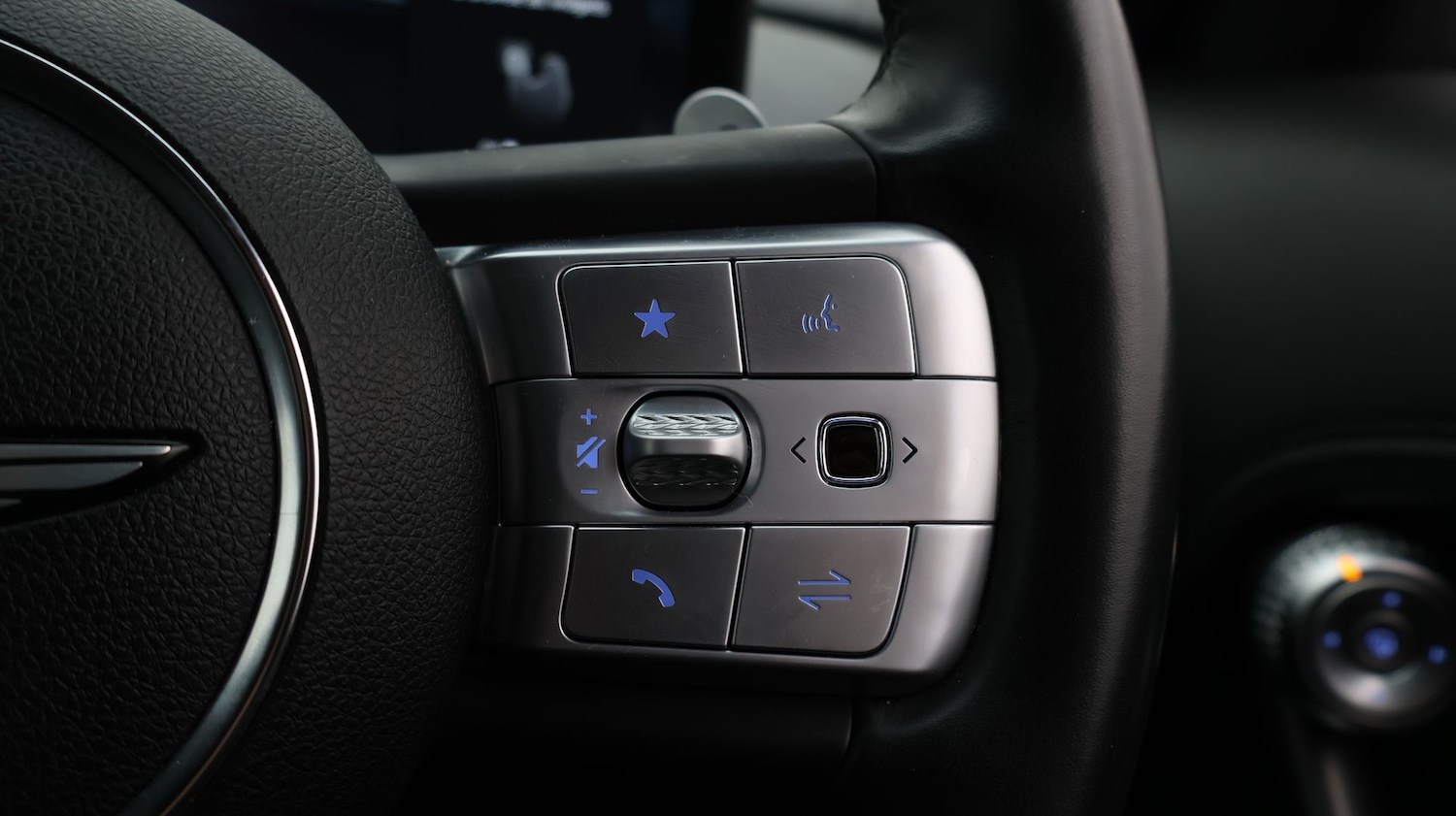 Used Genesis GV60 2023 for sale - 77182223: Photo 21